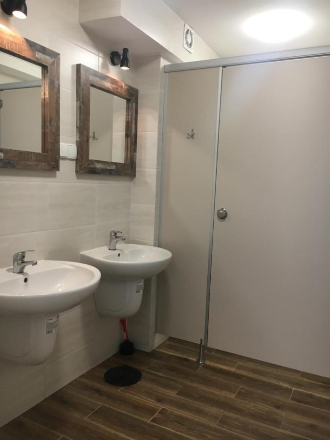 Hostel Opolska 11-19 Вроцлав Екстер'єр фото